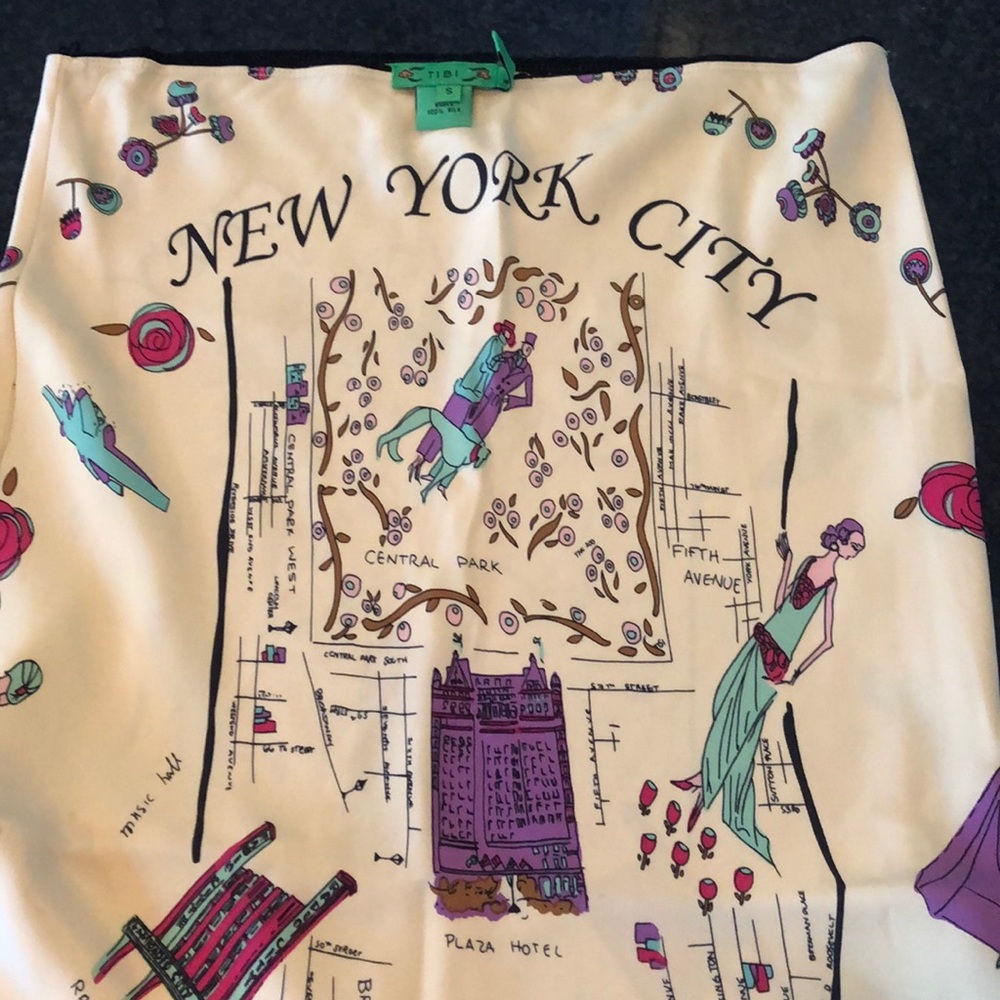 Vintage Tibi skirt with views of New York, S